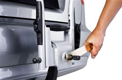 Thule 972 HangOn 3-bike Towball Carrier