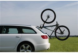 SeaSucker Hornet 1-Bike Handlebar Mount Rack for SUVs and Hatchbacks