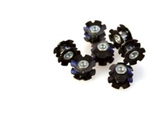 M Part Star Nuts